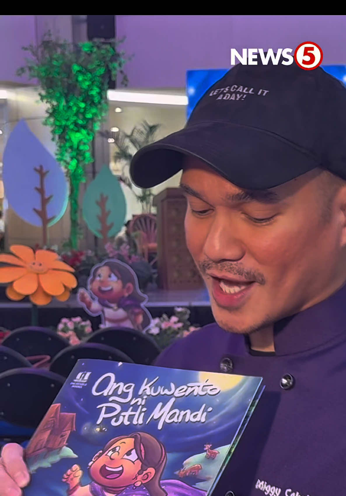 📚✨ NEW BOOK ALERT! ✨📚 Muling ibinida ni Tausug chef Miguel Moreno ang yaman ng kanilang kultura sa kanyang bagong children’s book na “Ang Kwento ni Putli Mandi.” 🍮Ibinabahagi nito ang pinagmulan ng paboritong Tausug dessert na putli mandi.  #Mindanao #ChildrensBook #PutliMandi | via @MJ Marfori|CelebrityInterviews 
