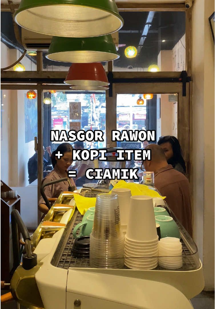 Sebutin cafe andalan lo di komen! @Saudagar Kopi  #cafe #kopi #manualbrew #V60 #cafejakarta 