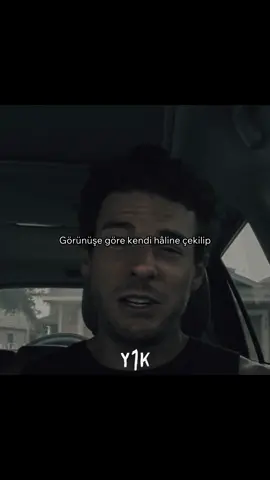 Dramadan uzak duran biri olmak, drama yaratıyor. 😑 İlginçtir ki, sessiz kalmak bile bazı insanlara rahatsızlık verir.  Çünkü bazen insanların beklediği şey drama, gürültü ya da bir çatışmadır.  Sen sakinliğini korudukça, onların dünyasında bu bir huzursuzluk yaratır.  Aslında mesele senin değil; onların huzuru sessizliği kaldıramamasındadır. 🤷🏻‍♂️ ( 📽: Aaron Wolber ) #sakinlik #drama #sessizlik #huzur #insanlar 