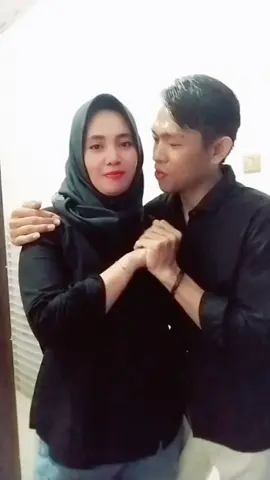Membalas @ellymarlina379 Romantis Serta Bahagia Konci Utama Dilom Khumah Tangga #awirbangkunat #lampungpesisirbarat🌊🏝️ #lagulampung #remixlampung #fyppppppppppppppppppppppp 