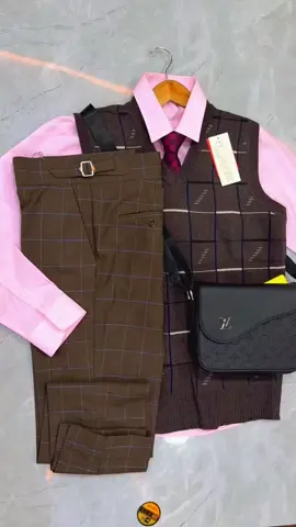 Sweater vest 30k 🔥. Beltless 60k 🎊💯. Shirt 30k.  Bag 40k.  Dm ☎️ 0781…266..749. We are located , 📍 Wandegeya 📍Ntinda   And 📍Kisasi #fyp #viralsound #cindysanyu #fashiontiktok #official 