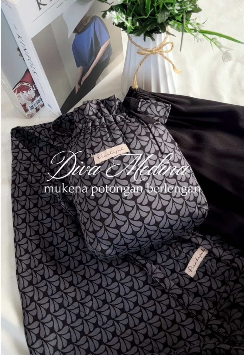Mukena dewasa premium❤️‍🔥 Mukena medina series diva🖤 #mukena #mukenapremium #mukenadewasa #mukenahitam #prayerset 