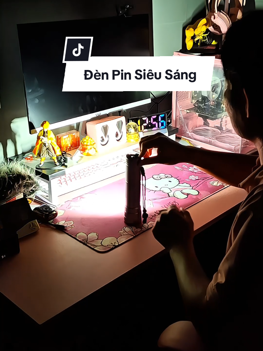 Đèn pin cầm tay siêu sáng, pin 9000mah #denpin #denpinsieusang #tranhongkhaofficial 