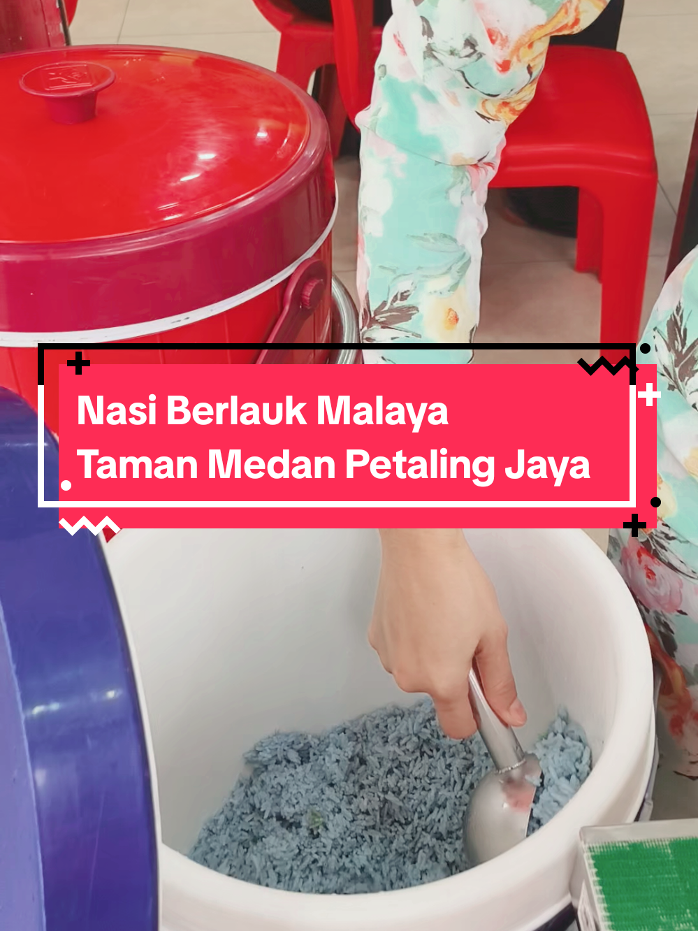 Selamat datang ke Nasi Berlauk Malaya, Taman Medan Petaling Jaya! Kami sajikan nasi dagang, nasi kerabu, nasi lemak, nasi berlauk, gulai ayam, daging, kambing, ikan tongkol, kerutuk daging, lontong, bihun goreng, laksam, laksa dan kuih-muih tradisi. Dibuka setiap hari 7 pagi hingga 2 petang. Terima kasih dari Kunyet-Kunyet Malaya, Taman Medan Petaling Jaya! #JuscikRoses  #NasiBerlaukMalaya  #NasiDagangMalaya  #NasiKerabuMalaya  #KunyetkunyetMalaya 