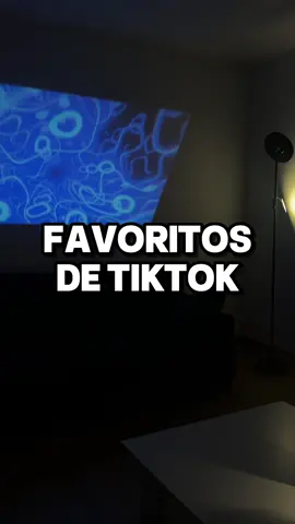 Necesitas uno de estos en casa 🎬🏠 #tiktokmehizocomprarlo #cine #projector #lifehacks #cineencasa 