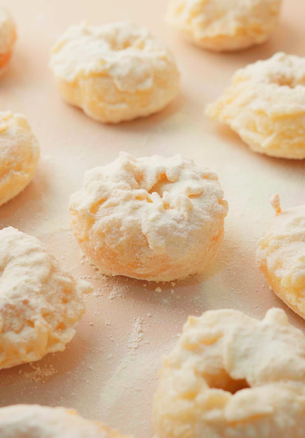 donat susu crispy yang bakal viral!!!😋 (recipe by @icenguik)✨ resep (tanpa telur): 250g tepung terigu protein tinggi 15g susu bubuk 35g gula pasir 170 ml susu cair (dingin) 3g ragi instan 25g mentega (atau) margarin 3g garam celupan & taburan: • tepung tempura mix instan + air (takaran ikut di kemasan) • susu bubuk dan gula halus secukupnya (sesuai selera) #baking #bakingreels #bakingrecipes #doughnut  #creatorsearchinsights 