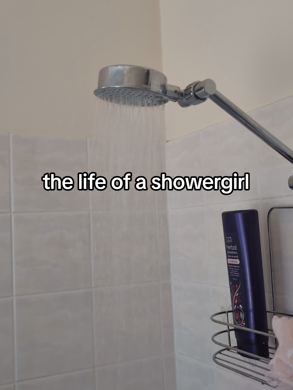 did anyone else read this at first? 😭😭😭 the life of a showergirl 🚿  #thelifeofashowgirl #taylorswift #swifties #swifttok #swiftiesoftiktok 