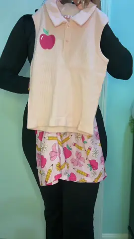 Girl back to school outfit #mom #kidsoutfit #kidsclothes #school #girloutfits 