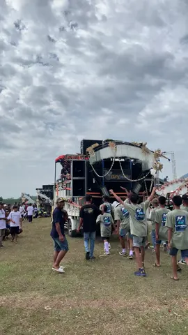 Sound dua tak🤣🤣 @KLAYAPAN GANK #DPLMUSICREMABNG #soundsystem #rembang24jam #horegvibes #soundhoregjawatimur 