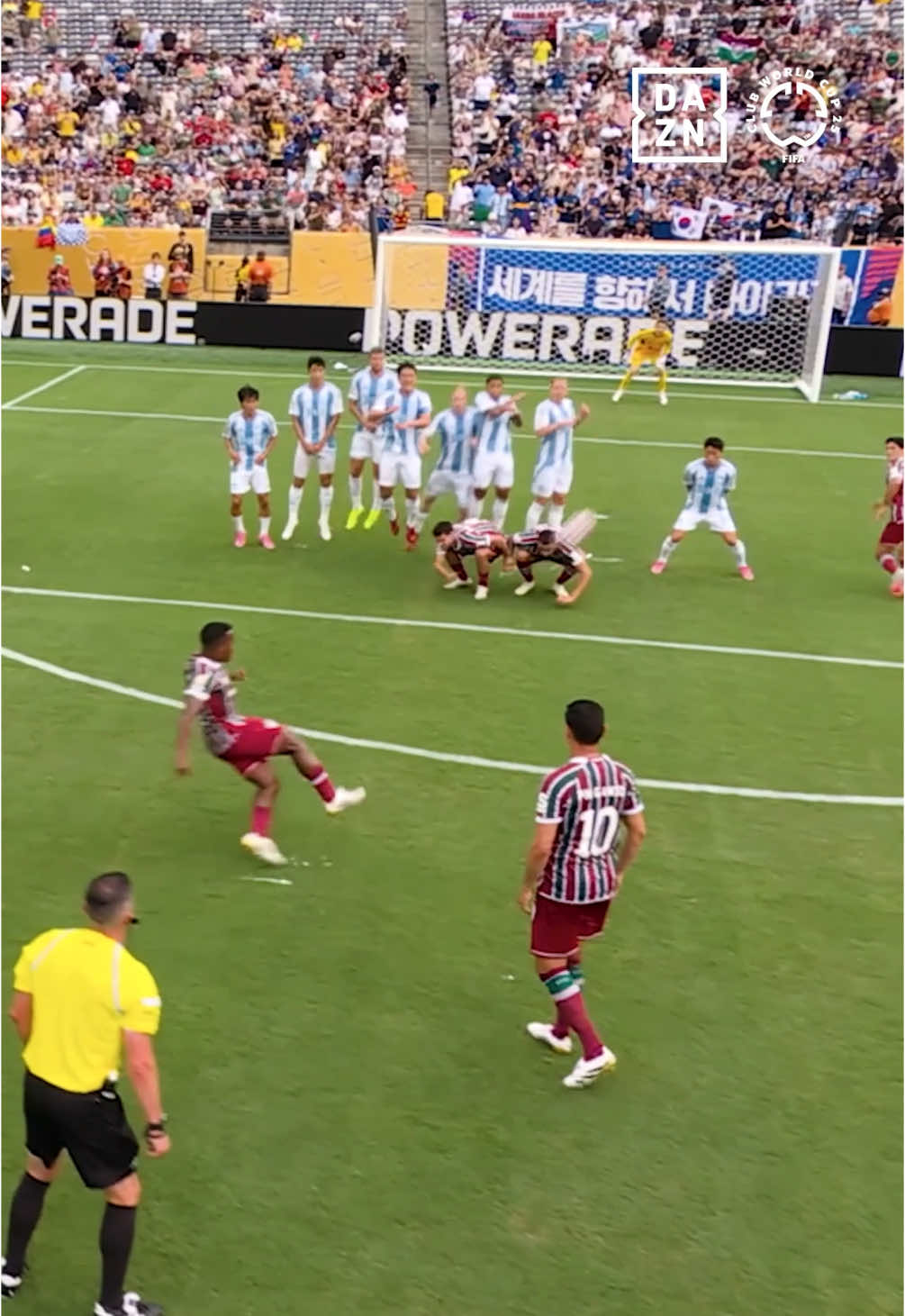 They scored from WHERE? 😮  #FIFACWC 