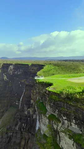 💧 Did you know Spain is home to one of Europe’s tallest waterfalls? Salto del Nervión drops over 220 meters and sits right between Burgos and Álava.  Surrounded by scenic trails and wild nature, it’s a perfect escape for hikers, nature lovers, and anyone chasing epic views. 🏞️🇪🇸 Would you make the hike? 👟💦  📸 @Ivanlodbrok  #VisitSpain #ThinkyouknowSpain #SpainSustainable