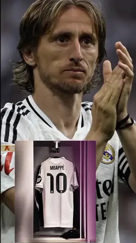 Luka Modric valide le numéro 10 de Kylian mbappé !#Mbappé #realmadrid #halamadrid #lukamodric 
