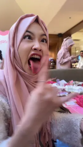 👅👅👅