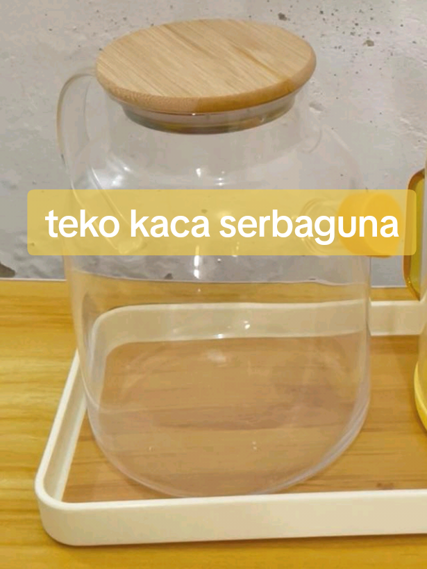 ##wadahminum  #wadahair  #oilpot  #tekoair #tekokaca  teko kaca serbaguna, bisa digunakan untuk wadah air minum, juz, oil dll. tahan panas serta terbuat dari kaca yang tebal. aman dalam penggunaannya.