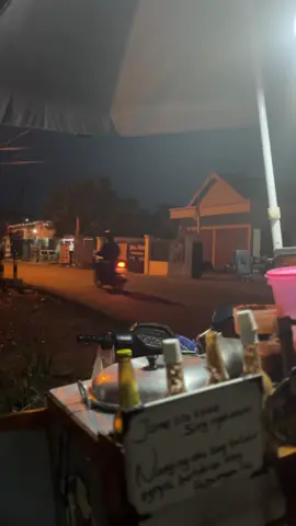 Piye nek wes ngeneki bolooo #siomay #siomaycakdi 