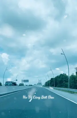 “Nửa đời lang bạt gió sương/ Không danh - không phận - cũng không đoạn trường/ Bước chân giong ruổi dặm đường, lòng rối như tơ chẳng tìm được lối…” - Hư Vô Cũng Biết Đau - TRO Music #huvocungbietdau #tromusic #nhacmoi #nhachay