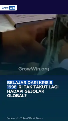 Ketua LPS, Purbaya Yudhi Sadewa, bilang krisis moneter 1998 bikin Indonesia belajar banyak. Saat itu pemerintah ambil kebijakan “membingungkan” dengan bunga selangit sampai 70%, tapi uang beredar tetap deras. Hasilnya sektor riil kolaps dan rupiah dihajar spekulan. Pengalaman pahit itu jadi bekal saat krisis 2008–2009. Indonesia berani turunkan bunga, tambah belanja pemerintah, dan longgarkan cadangan perbankan. Ekonomi RI malah tetap tumbuh ketika negara lain jatuh. Menurut Purbaya, modal pengalaman itu bikin Indonesia kini lebih siap menghadapi gonjang-ganjing global. Source: CNBC Indonesia Video: YouTube/Official iNews __ Follow @growwinid untuk update bisnis & teknologi terbaru! Kunjungi growwin.org buat akses 1800+ modul pembelajaran bisnis berbagai bidang #krisis #ekonomi #growwin