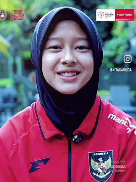 Ada idola baru nih yg muncul dari Timnas Putri U-16🤩 Sosok itu bernama Diva Aulia Putri yg masih berumur 14thn dan klub asalnya dari SSB Bandung. Selain dari wajahnya yg rupawan, Diva telah mencuri perhatian netizen dari Skillnya saat mencetak Assist dipertandingan semalam. Wah menarik nih semoga terus improve dan selalu develop   #CapCut #divaauliaputri #timnasday #timnasputri #sepakbolaselalu 