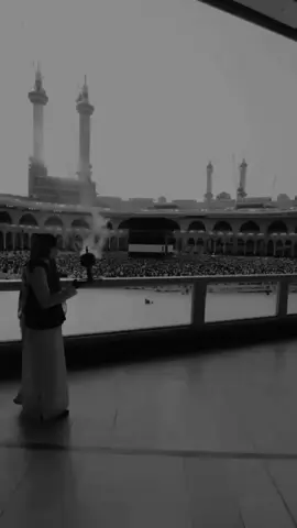 ماذا اسطر في ثنائك سيدي غير الصلاه مع السلام السرمدي  #دعاء_يريح_القلوب_ويطمئن_النفوس 