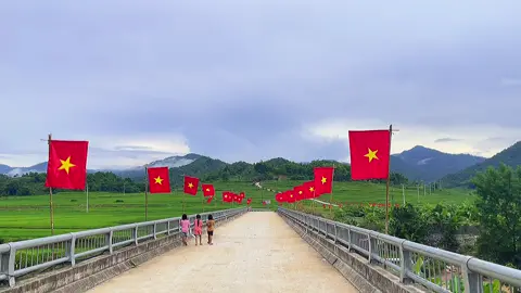 Hòa bình đẹp lắm ạ. Tự hào mình là người Việt Nam❤️