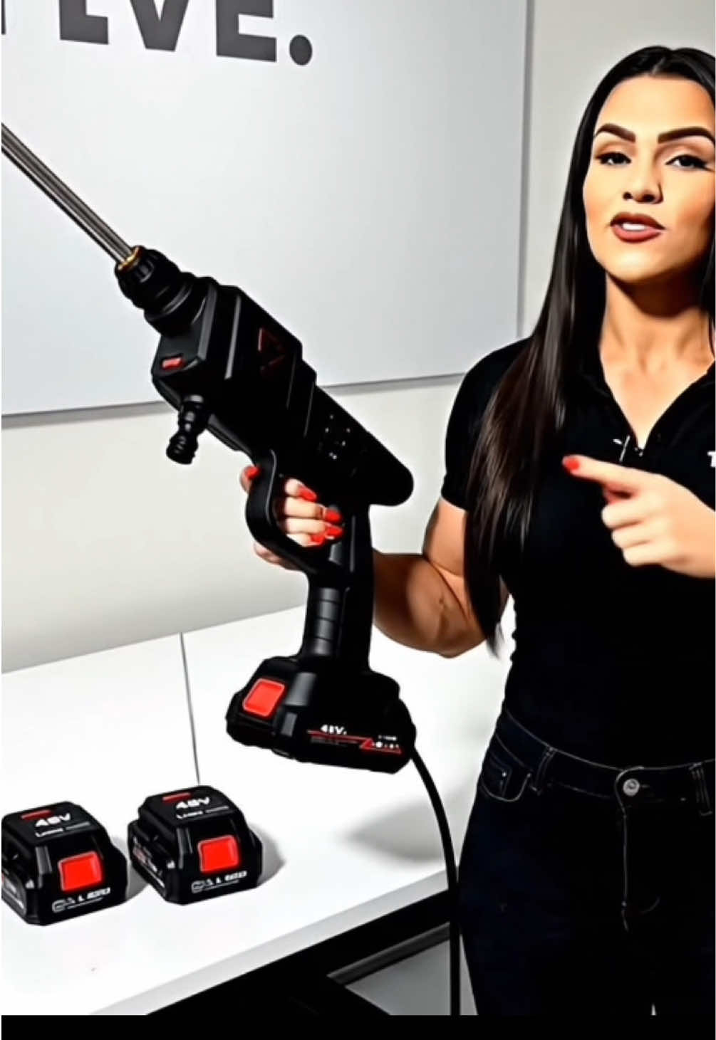 Lavadora portátil COMPLETA com mais de 50% OFF! 2 baterias recarregáveis, bico de pressão, espumador, maleta e todos os acessórios. Pra lavar carro, moto, calçada ou o que quiser — sem fio, sem enrolação. Promoção por TEMPO LIMITADO na TikTok Shop! #LavaJatoPortátil #oficial #ofertadodia #TikTokShopBrasil #limpezaprática 