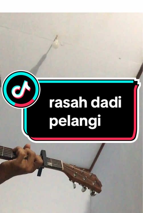 di loske wae otw golek liyo🤣 #rasahdadipelangi #ndxaka #covergitar #VoiceEffects #fyp 