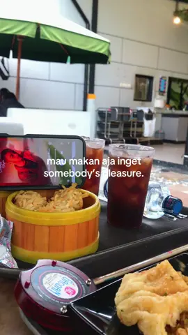 kenapa si somebody’s pleasure?☹️🫶🏻 #somebodyspleasure #galau #fyp #xybca 
