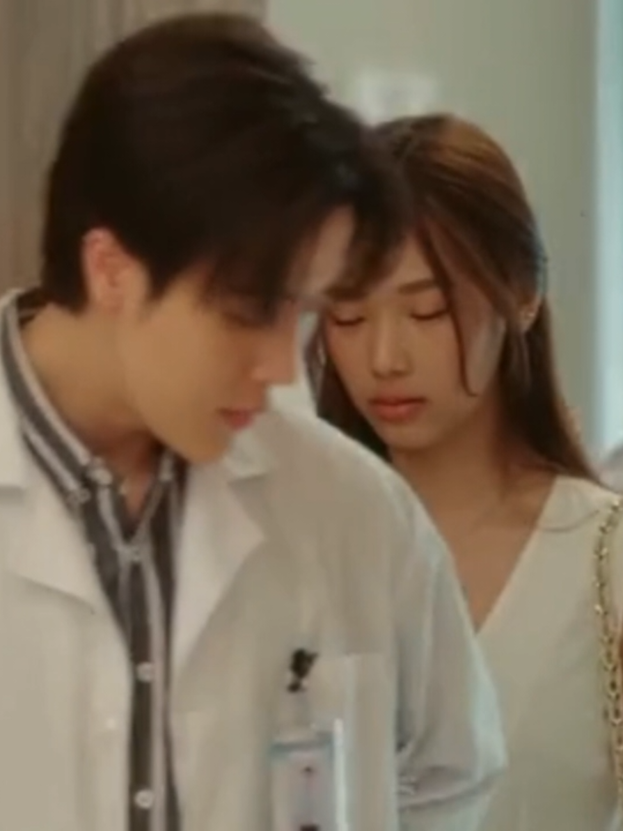 Adik bertemu calonnya di rumah sakit 🤭 [ FAKE SUB ]  #namtantipnaree #filmrachanun #lookmheepunyapat #linglingkwong #glthailand 