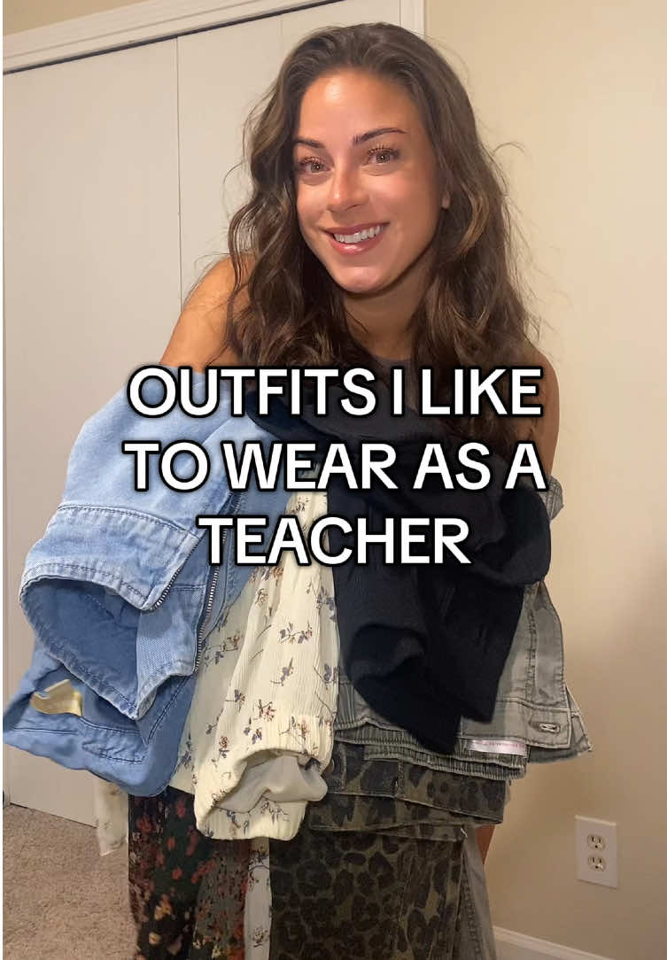 Thankfully work in a school that’s casual #teacheroutfit #OOTD #teachersoftiktok #teacher