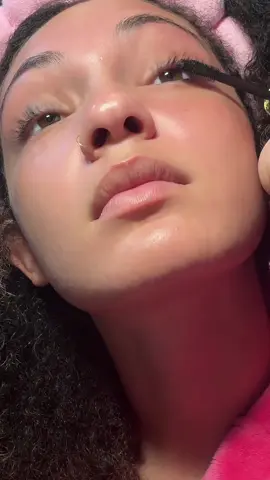 My boost in my makeup when i want my lashes to pop! I LOVE maybelline and their affordable high quality products 🎀 this viral mascara is something that i will use forever!!!!🩷  @Maybelline NY  #fyp #makeup #grwm #beauty 
