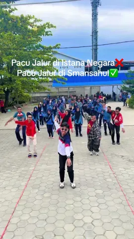 yang sebelumnya musiknya hilang gaes, Aura framing Pacu Jalur SMAN 1 TEMBILAHAN HULU @Karisma Event Nusantara  #tebarkenaurafarming #pacujalurkuantansingingi #pacujalur #pacujalurstory #pacujalurmenyapadunia 