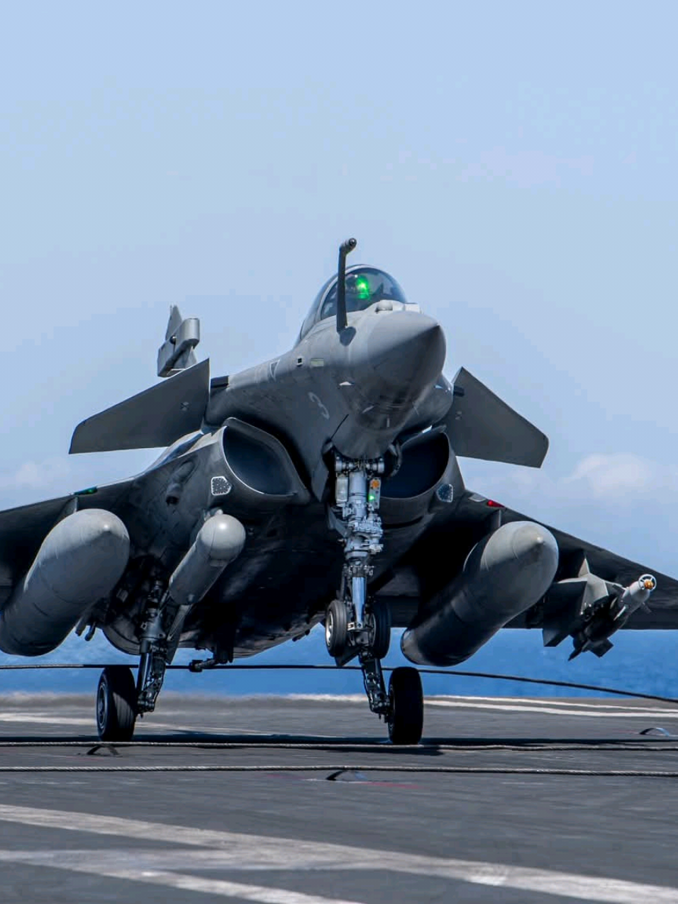 𝑹𝒂𝒇𝒂𝒍𝒆 𝑴𝒂𝒓𝒊𝒏𝒆 | #france | #rafale | #rafalemarine | #fighterjet | #edit