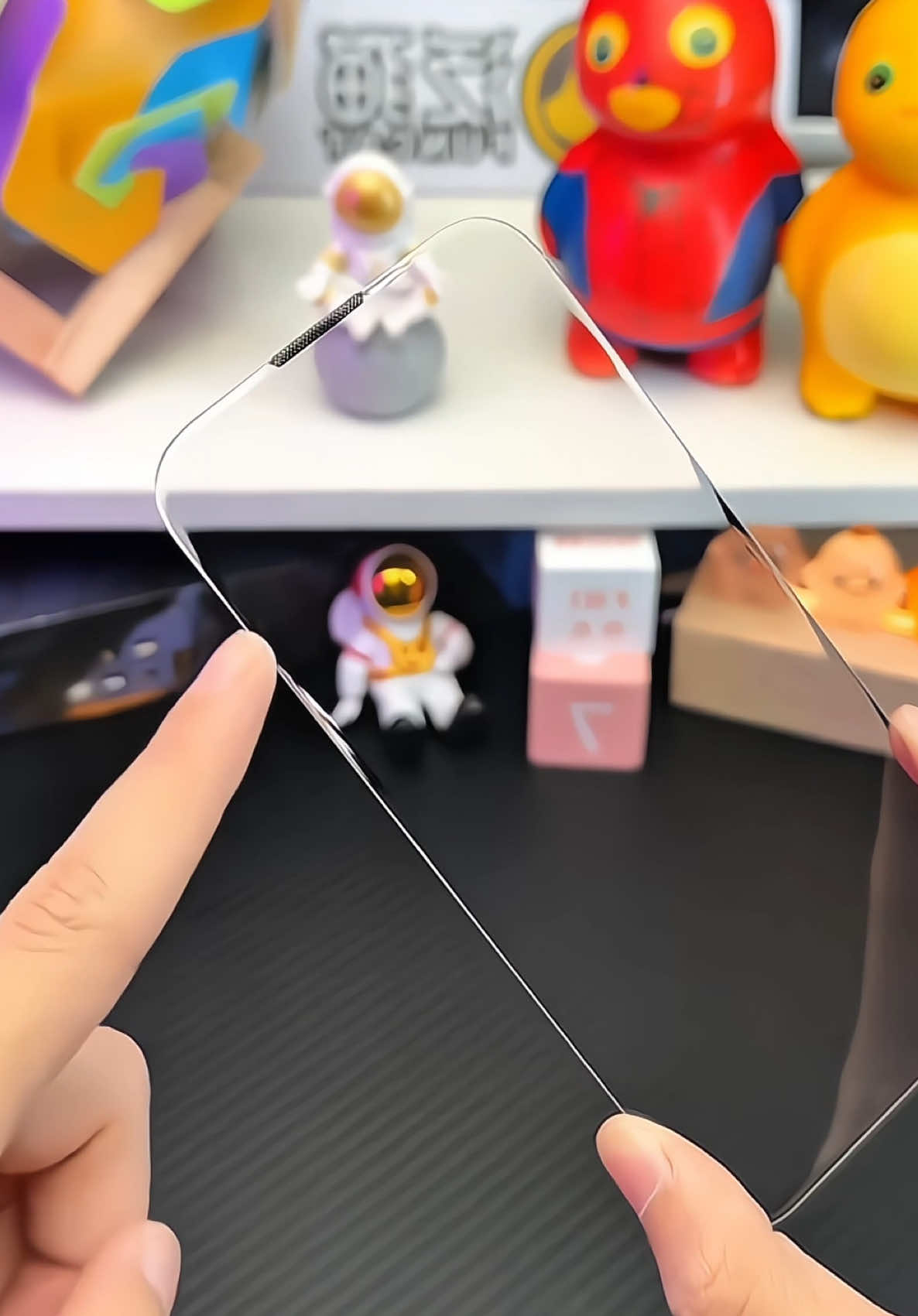 Cường lực không viền đen mà kính full màn đây ae #kinhcuongluciphone #cuongluckingkong #cuongluc #cuongluctudan 