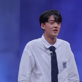 dohyun having the intelligence to win and the emotional depth to stay grounded is what makes him so dangerously attractive#universitywar #kyungdohyun