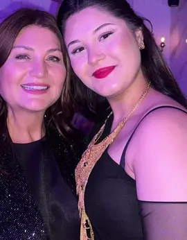 @sibelcan @sergul_emirhan__ ikiside kanatsız melek kızım Sergül Divandiler ve sibel can tüm roman camiasının Türkiye nin ve dunyanın en çok sevdiği sanatçı slbelcan yüce rabbim sizi nazarlardan saklasın inşallah amin amin amin sağlıklı mutlu huzurlu şanslı kısmetli bolluk bereket içinde uzun ömürlü hayatınız olsun hayalleriniz gerçek olsun hayatınız boyunca hérşey gönlünüzce olsun hocaaamm kobra murat tan sevgiler selamlar olsun canlarım