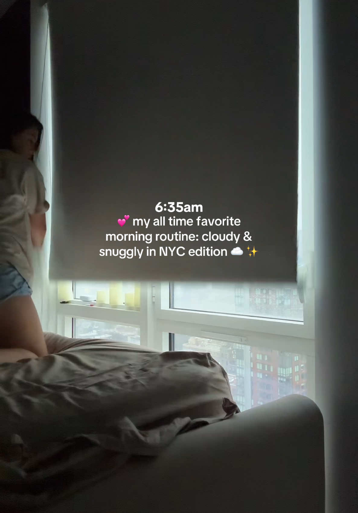I feel excited when my alarm goes off because it means I get to do this 🥹✨ #morningroutine #nyclife #nycapartment #nyclifestyle 