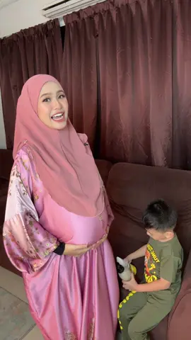 Rahsia dalam bilik mandi siti