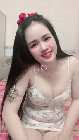 𝒜 𝒸𝑜 𝓎𝑒̂𝓊 ℰ 𝒽𝑜𝓃𝑔😬
