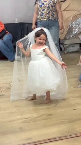 #fyp #explore #fy #viral #fypage #fypシ゚ #fyyyyyyyyyyyyyyyy #wedding #dresses #weddingdress #فستان_زفاف #fyppppppppppppppppppppppp #ديڤا #فستان #كتب_كتاب 