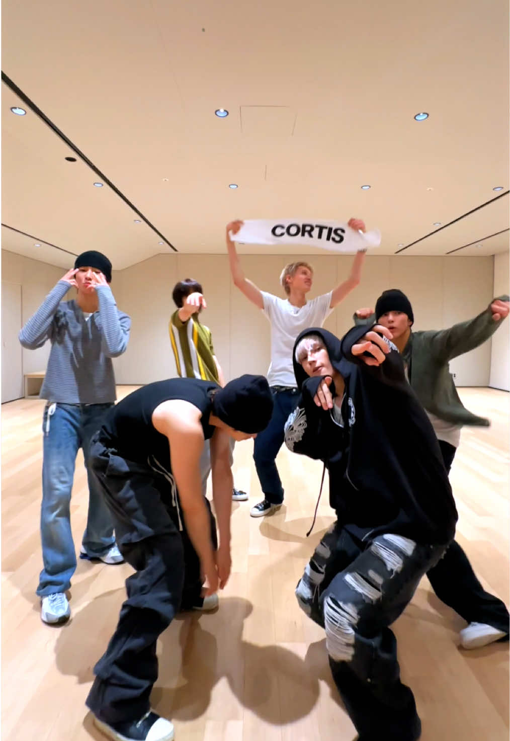 #YEONJUN 선배님, #HUENINGKAI 선배님과 What You Want TOGETHER 🤝 #TXT @TOMORROW X TOGETHER  #CORTIS #CORTIS_WhatYouWant 