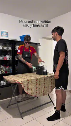 Giovane un cappuccio 