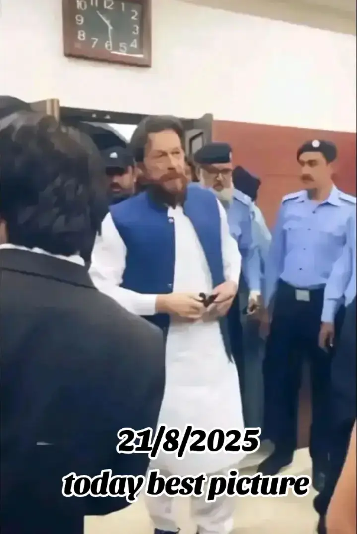 #عمران_خان_زندہ_باد💯💖🌹❤️  مرشدِ آ نہیں رہا بلکہ مرشدِ آچکا ہے ❤️👑 @Imran Khan Official  #فالو_کریں_پلیز_🌹🙏 #فالویادیتان_نره_دوستا،،،،،،🙏🏽❤️ 