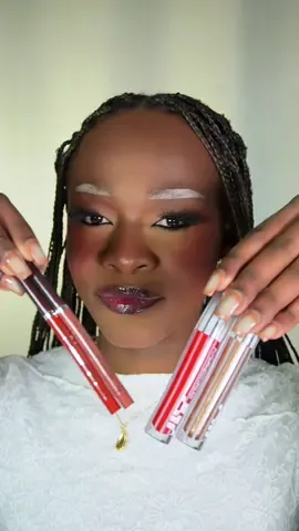 I never knew I needed a glossy lip liner this badly! Obsessed with the MAC Lip Glazer & LipGlass Air💋 @maccosmetics #MACPartner #LipPencil #MACLipCombo #MACLipglazer #Lipcombo 
