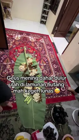 Nu penting mah dahar sebeuh mirasa tehh 😁  #fy #nasiliwet #tetanggamasagitu #sunda #dayinmylife 