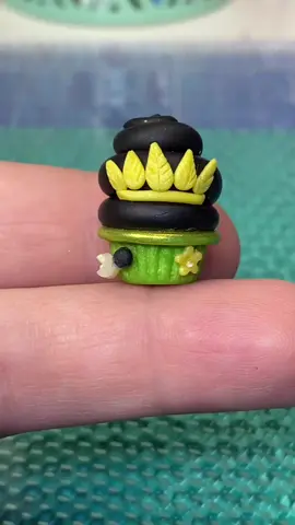Who is YOUR favorite princess?? I tried to make them all but I feel like I forgot someone??? #polymerclay #sculpey #sweetcarolinesclay #princess #disney 