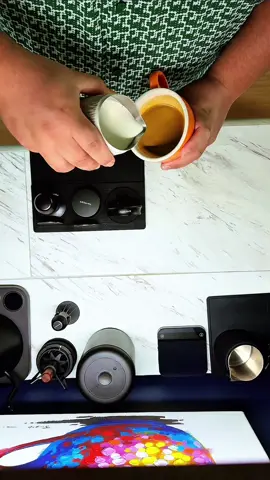 I might gotten too ambitious trying to pull this off 😞, the hand placement is so awkward for inverted tulips. #homebarista #coffeetok #baristatraining #lattearttutorials #baristalife 