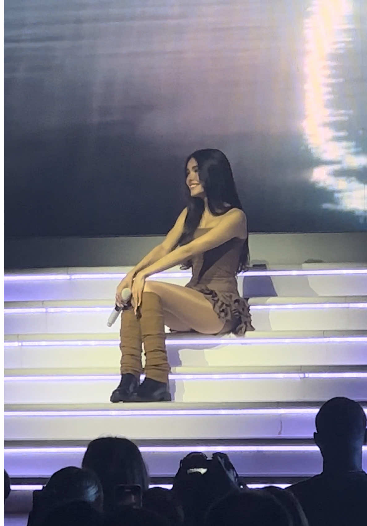 I’m stuck at the beginnin’, and I’m still in pain. 🖤 I literally miss @madison beer  #madisonbeer #spinnin #nashville #madisonbeertour 