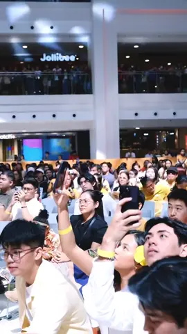 Barbie Forteza and David Licauco joined their McDo family in celebrating the launch of MyMcDonald’s Rewards today. ✨❤️‍🔥 #BarbieForteza #DavidLicauco #BarDa #MyMcDonaldsRewards #MayPointsaMcDo