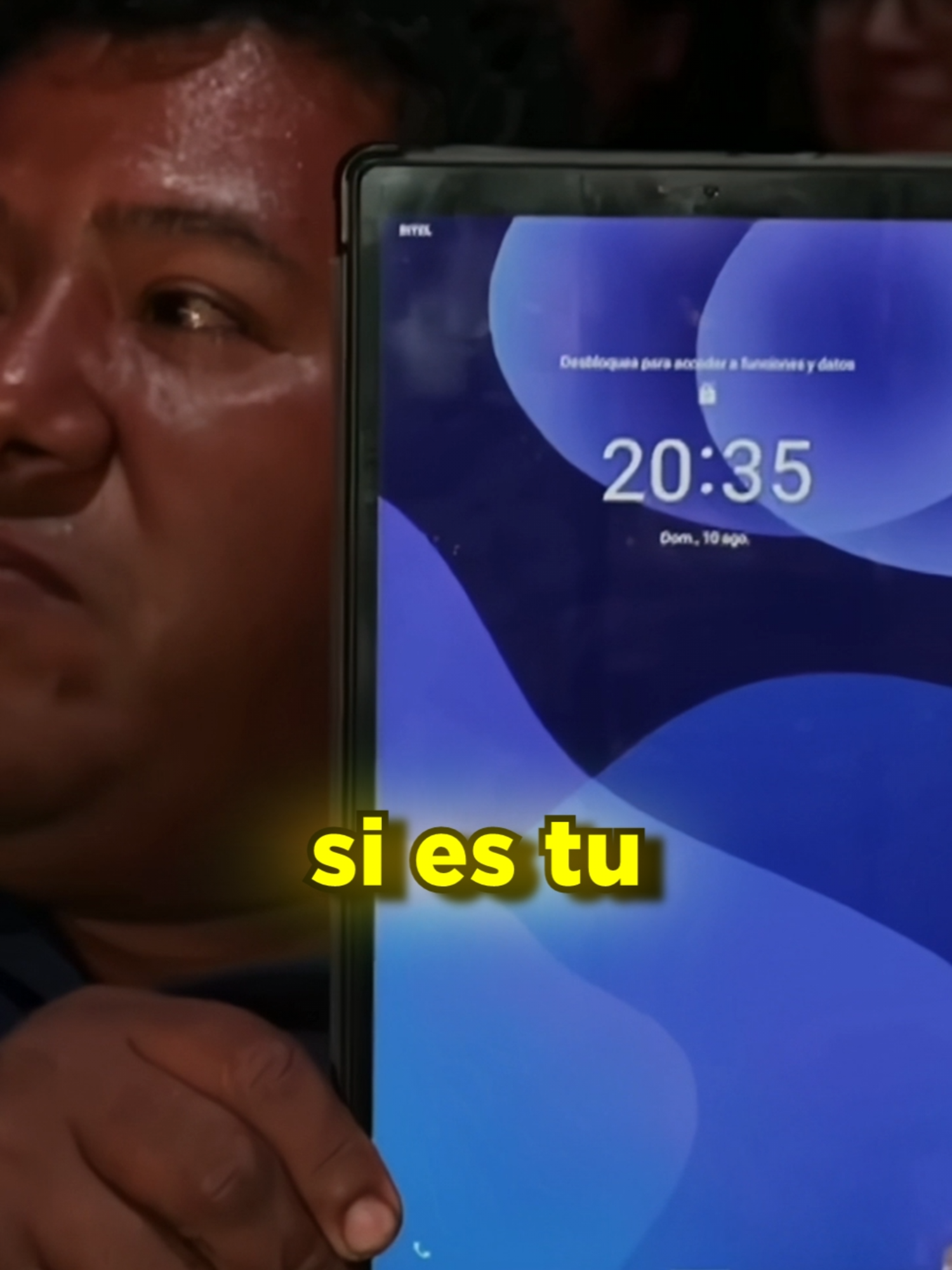 El celular más grande con la funda más desgastada #hablandohuevadas #humor