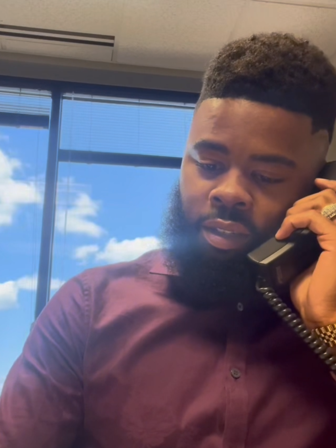 A quick #dayinthelife of one of our #financialprofessionals @bankerslife_daquan. *#Cava choices may vary! Learn more about joining us at careersatbankerslife.com.  #fyp #entrepreneur #careertok #bts #fitcheck
